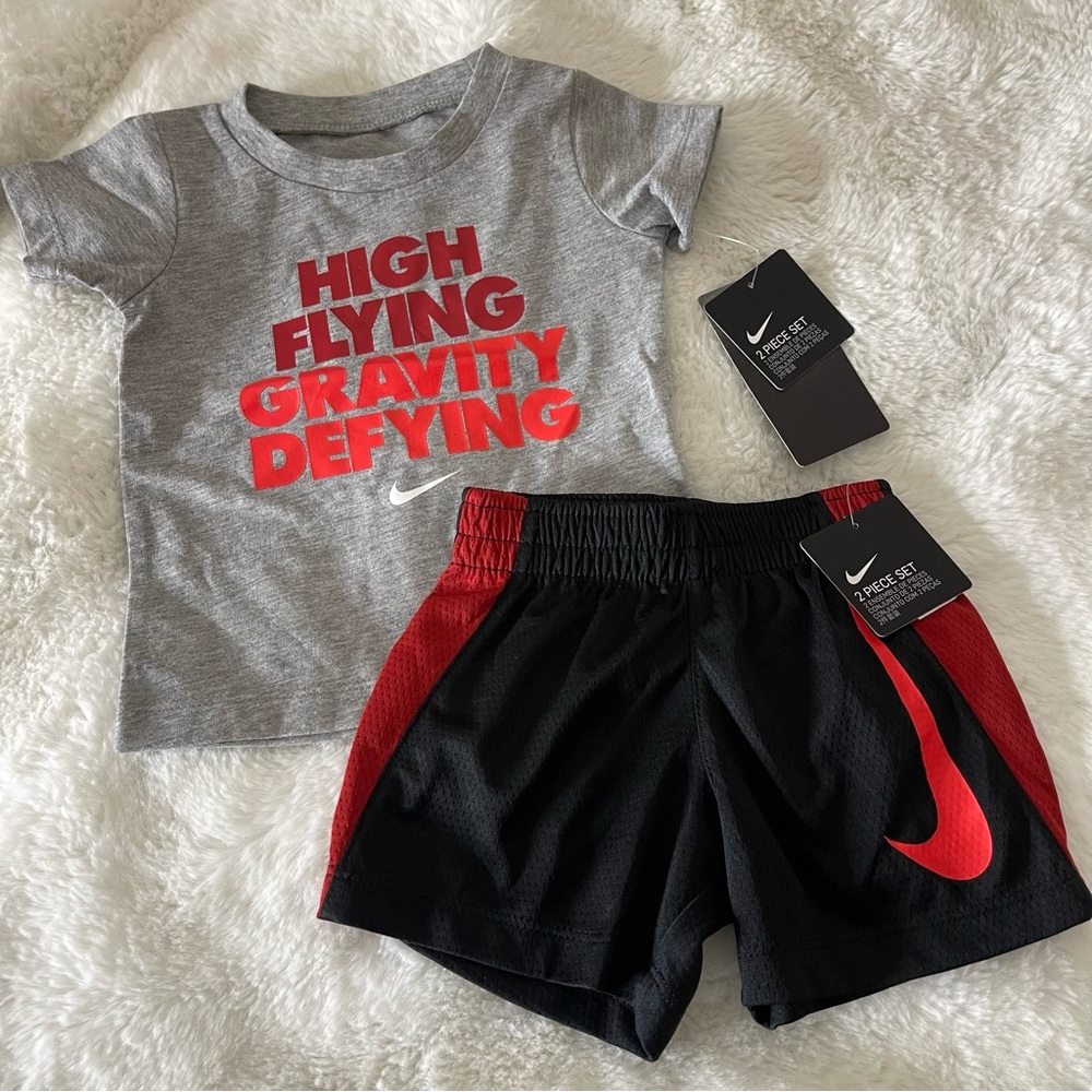 Nike set 12 months